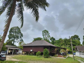 Rumah Kayu Aboh
